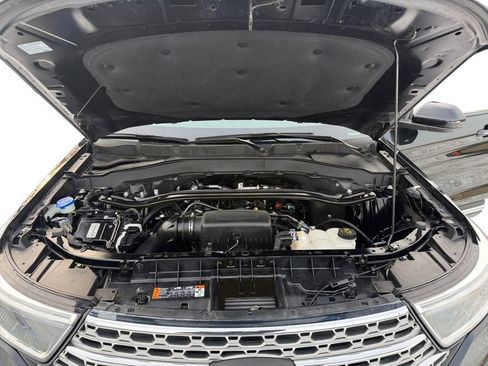 Used 2023 Ford Explorer Limited image 16