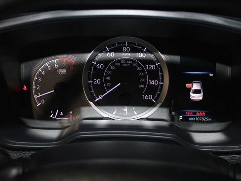 Used 2020 Toyota Corolla LE FWD image 11