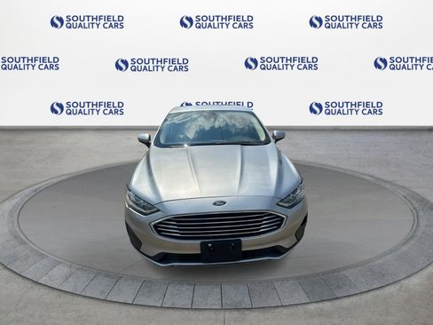 Used 2020 Ford Fusion SE FWD image 9