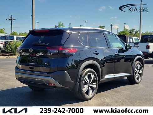 Used 2023 Nissan Rogue SL FWD image 6
