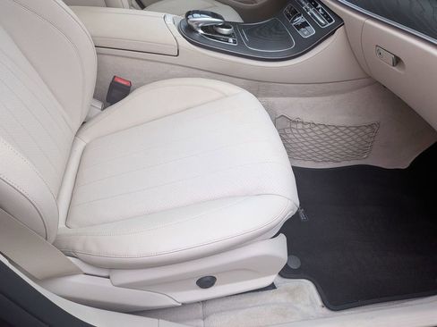 Used 2020 Mercedes-Benz E 350 4MATIC Sedan image 32