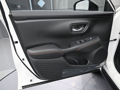 New 2026 Honda HR-V Sport image 3