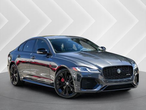 Used 2024 Jaguar XF R-Dynamic SE RWD image 1