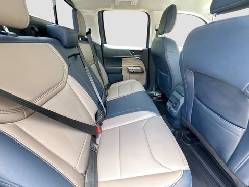 Used 2025 Ford Maverick Lariat AWD/4WD image 28