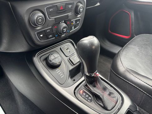 Used 2019 Jeep Compass Trailhawk image 16