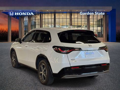Certified 2024 Honda HR-V EX-L image 2