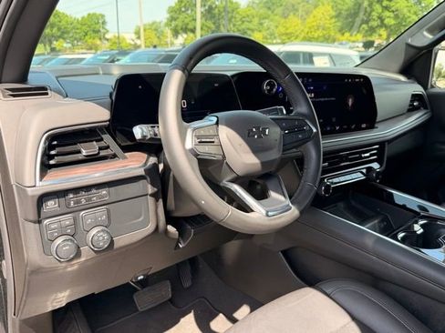 Used 2025 Chevrolet Tahoe Z71 AWD/4WD image 9