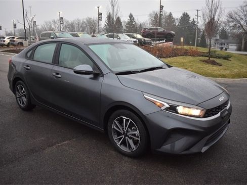 Used 2022 Kia Forte LXS w/ LXS Technology Package image 1