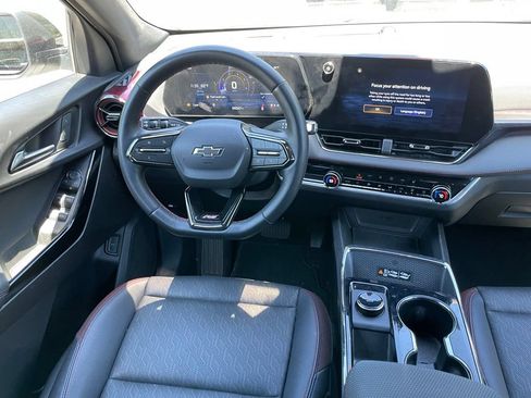 Used 2025 Chevrolet Equinox RS w/ Safety and Technology Package FWD image 9