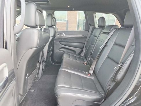Used 2019 Jeep Grand Cherokee Limited image 13