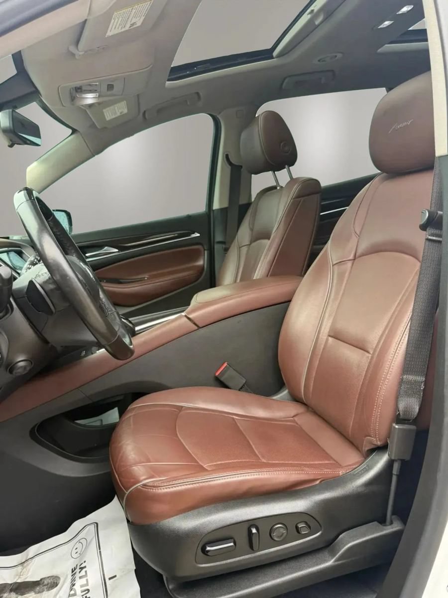 Used 2021 Buick Enclave Avenir w/ Avenir Technology Package AWD/4WD image 16