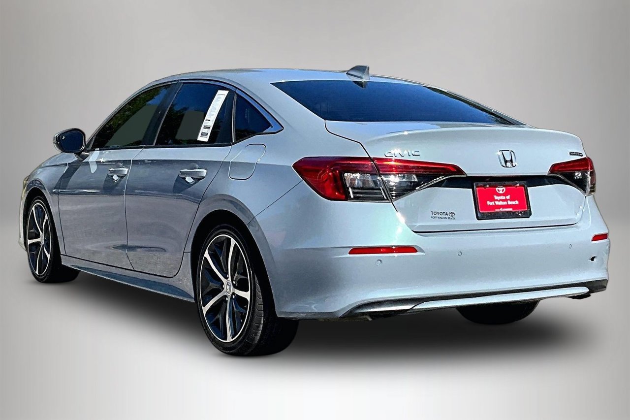 Used 2022 Honda Civic Touring image 4