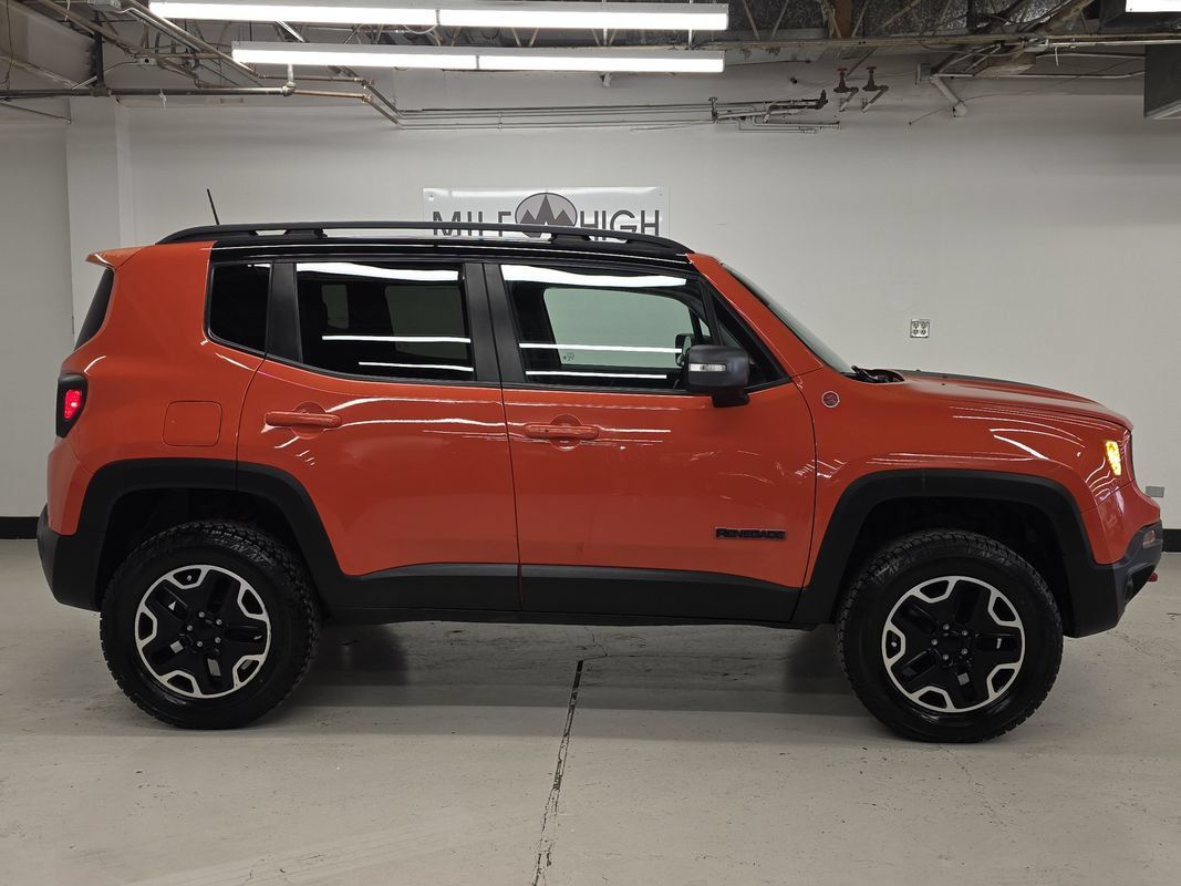 Used 2016 Jeep Renegade Trailhawk AWD/4WD image 6
