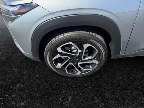 Used 2025 Chevrolet Trax RS w/ Sunroof Package image 9