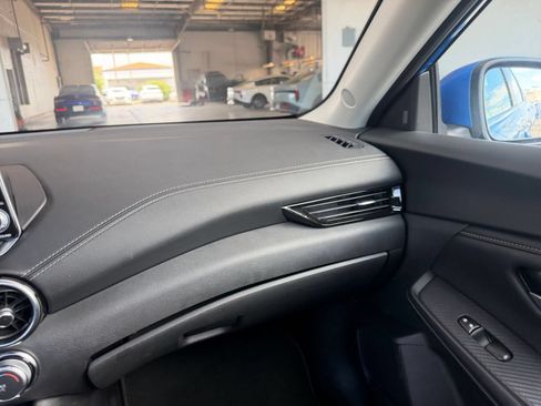 Used 2025 Nissan Sentra SV FWD image 34