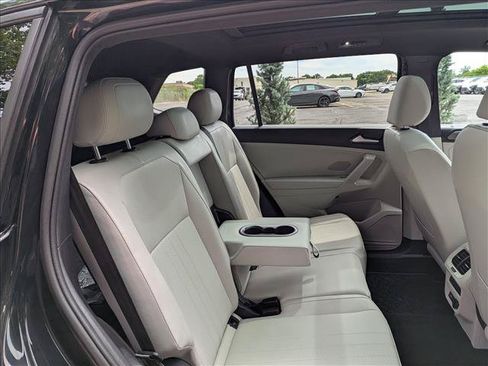 Certified 2024 Volkswagen Tiguan SE R-Line AWD/4WD image 15