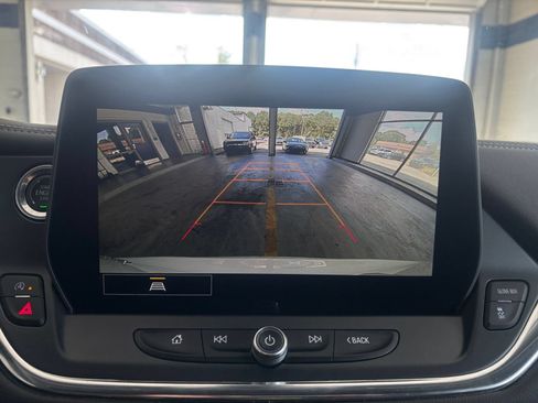 Used 2025 Chevrolet Blazer LT FWD image 24