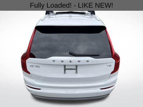 Used 2022 Volvo XC90 T5 Momentum image 10