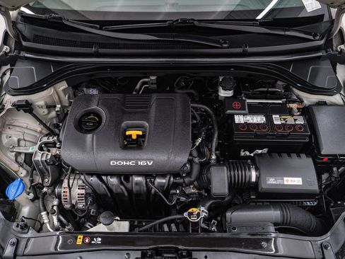 Used 2017 Hyundai Elantra Limited w/ Limited Ultimate Package 05 FWD image 28