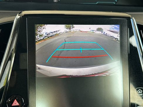 Used 2017 Toyota Prius Prime Premium image 22