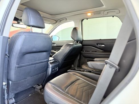 Used 2022 Nissan Pathfinder Platinum w/ Cargo Package image 21