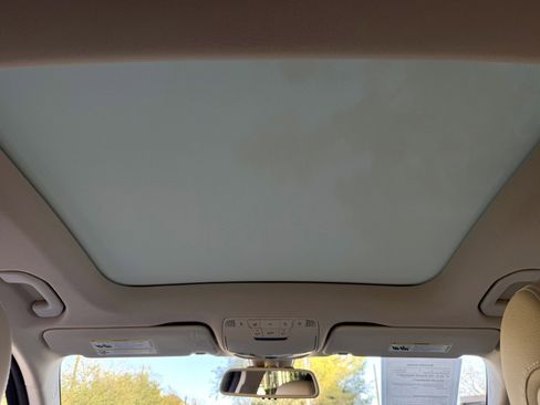 Used 2018 Mercedes-Benz GLC 300 image 4