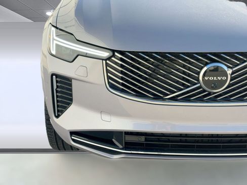 New 2026 Volvo XC90 B6 Plus w/ Protection Package Premier image 28