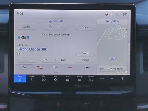 Certified 2023 Ford Expedition XLT image 18