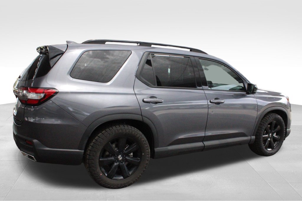Used 2025 Honda Pilot Black Edition image 18