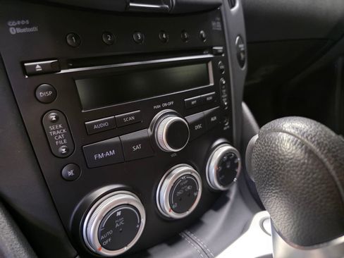 Used 2009 Nissan 370Z Touring w/ Sport Pkg RWD image 36