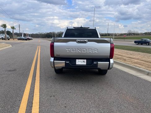 Used 2024 Toyota Tundra Limited image 9