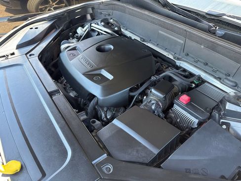 Used 2016 Volvo XC90 T6 Momentum w/ Momentum Plus Package AWD/4WD image 49