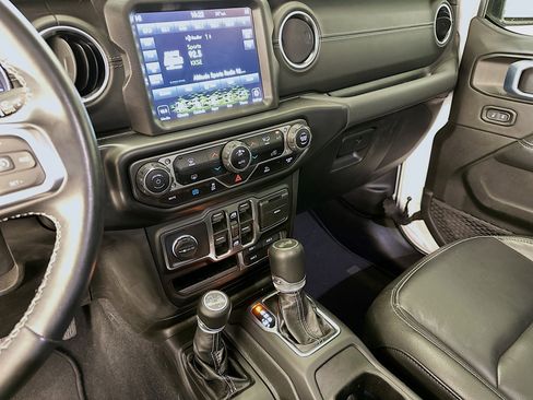 Used 2021 Jeep Wrangler Sahara image 26