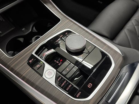 Used 2026 BMW X5 sDrive40i w/ Premium Package image 17