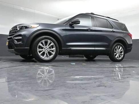 Certified 2024 Ford Explorer XLT w/ Equipment Group 202A AWD/4WD image 39