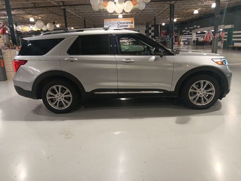 Used 2020 Ford Explorer Limited AWD/4WD image 10