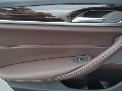 Used 2023 BMW 530e w/ Premium Package RWD image 33