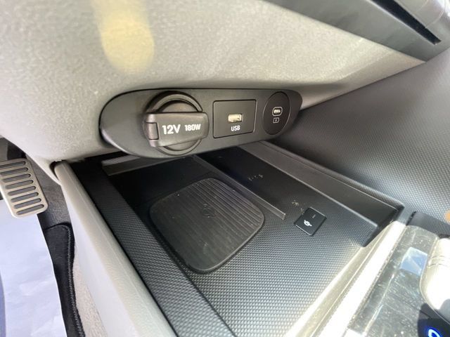 Used 2025 Hyundai Elantra Sport FWD image 24