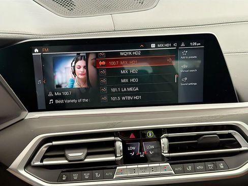 Used 2022 BMW X7 M50i w/ Executive Package image 33