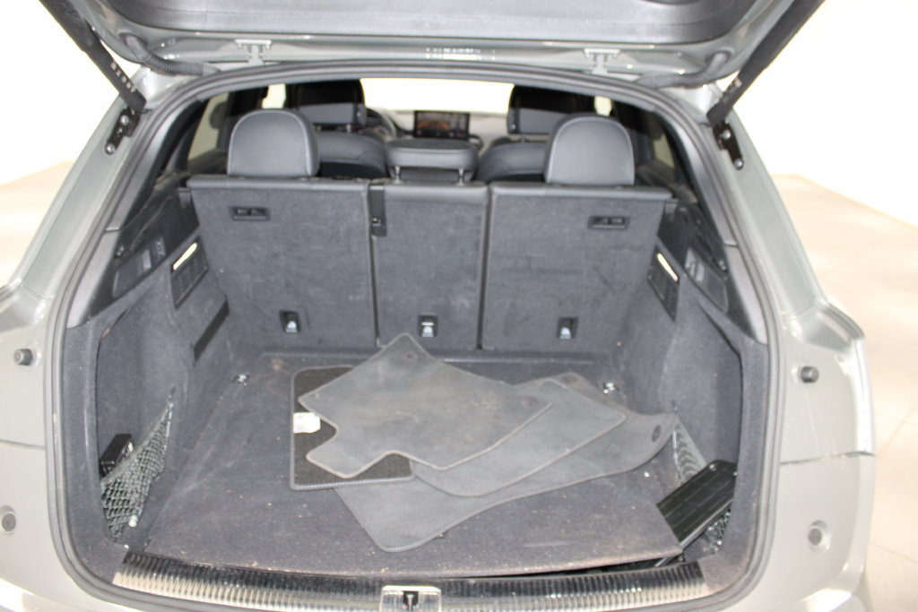 Used 2024 Audi SQ5 Prestige w/ Prestige Package AWD/4WD image 14
