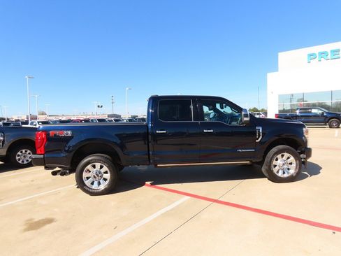 Used 2022 Ford F250 Platinum w/ FX4 Off-Road Package image 10