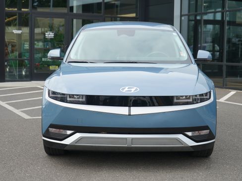 Used 2024 Hyundai Ioniq 5 SE AWD/4WD image 10