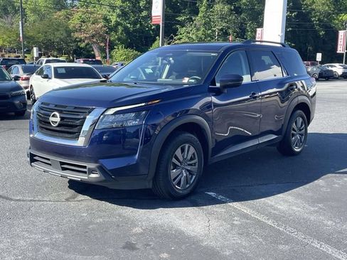 Used 2025 Nissan Pathfinder SV FWD image 5