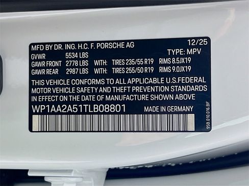 New 2026 Porsche Macan image 33