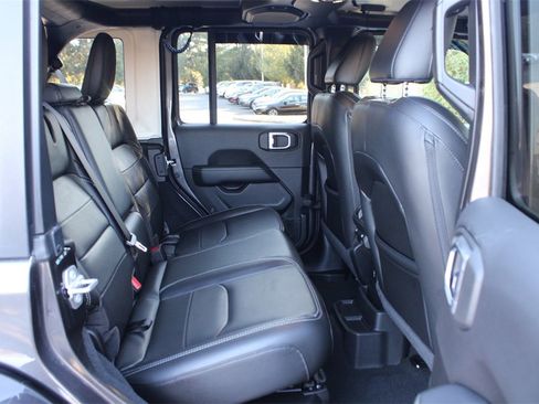 Used 2022 Jeep Wrangler Unlimited Sahara w/ Cold Weather Group image 14