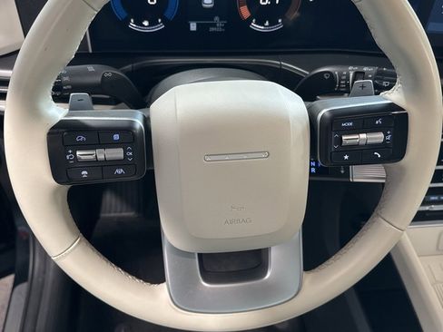 Used 2024 Hyundai Santa Fe SE image 32