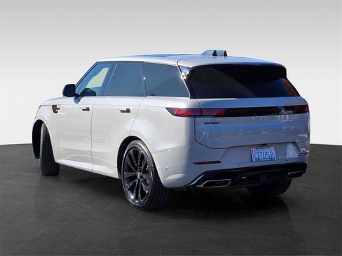 Certified 2024 Land Rover Range Rover Sport Dynamic SE image 4