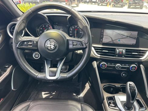 Used 2022 Alfa Romeo Giulia Ti RWD image 20