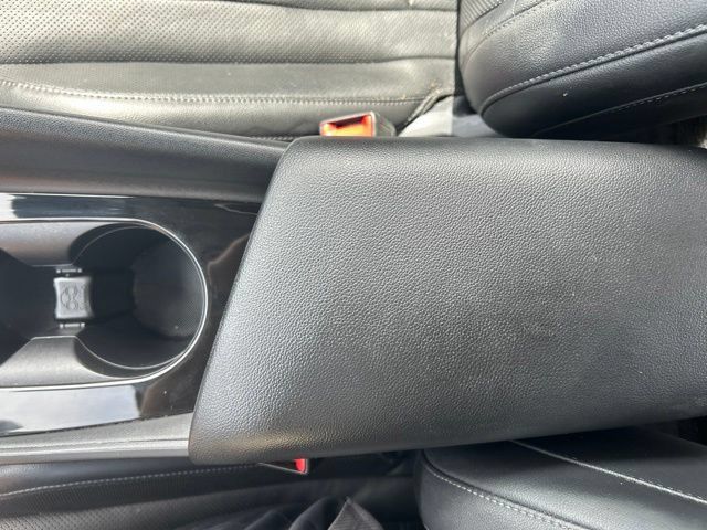 Used 2022 Hyundai Elantra Limited FWD image 27