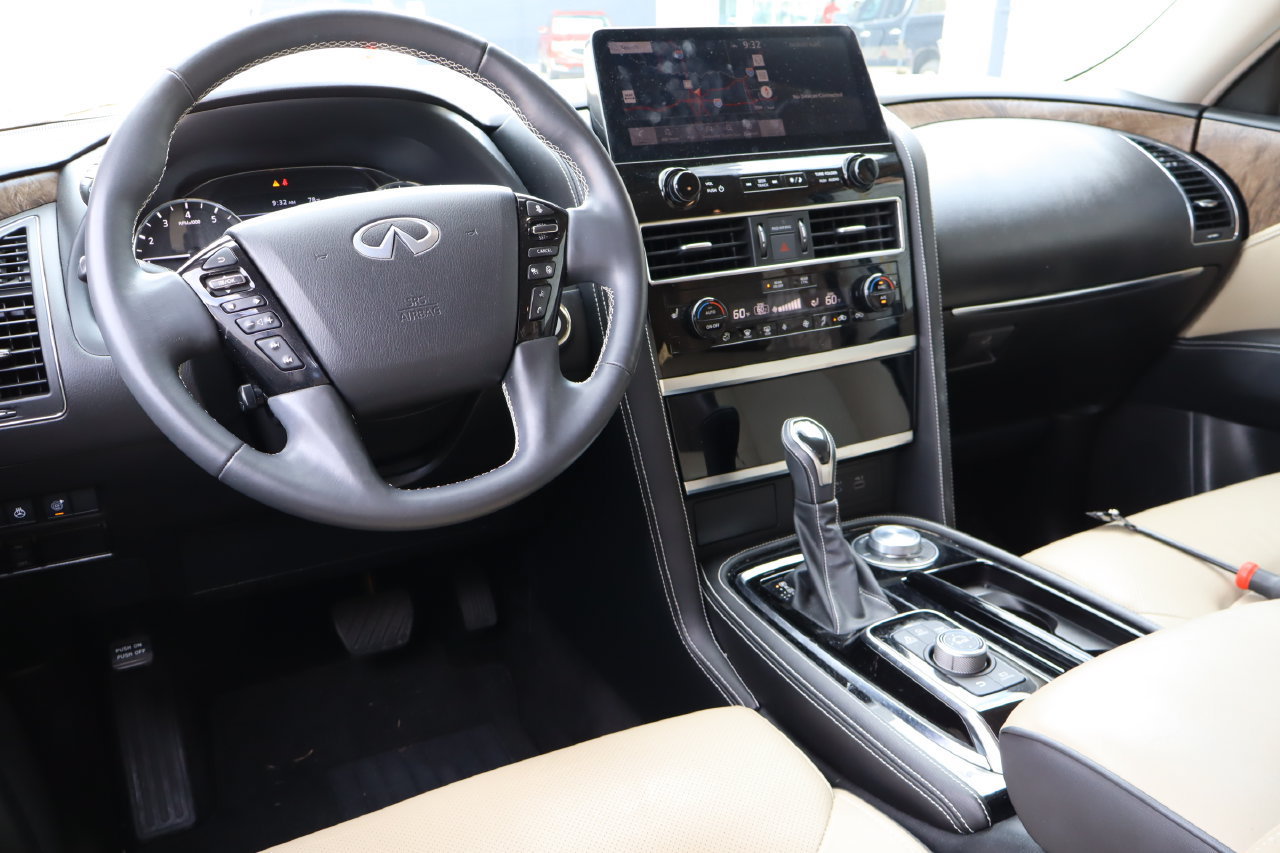 Used 2024 INFINITI QX80 Premium Select w/ Cargo Package AWD/4WD image 5